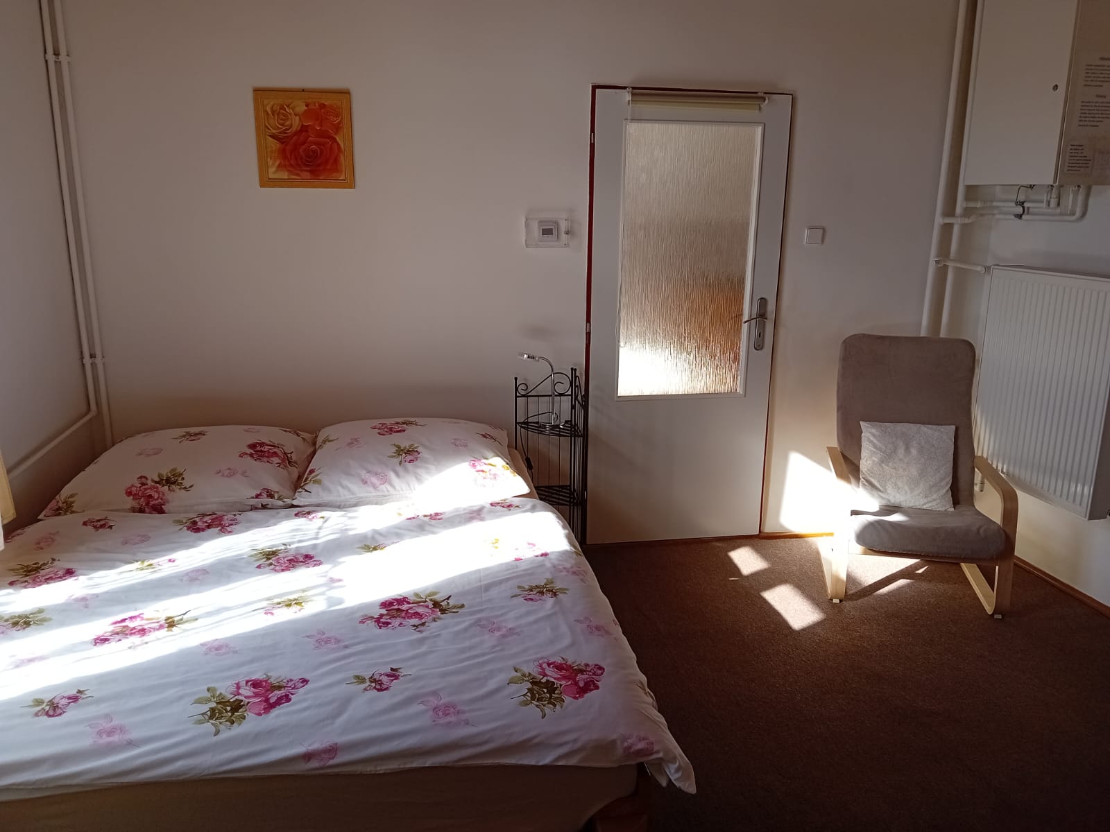Wohnzimmer mit Einzelbett